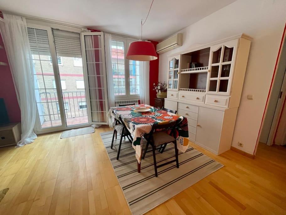 Acogedor Apartamento En サラゴサ エクステリア 写真